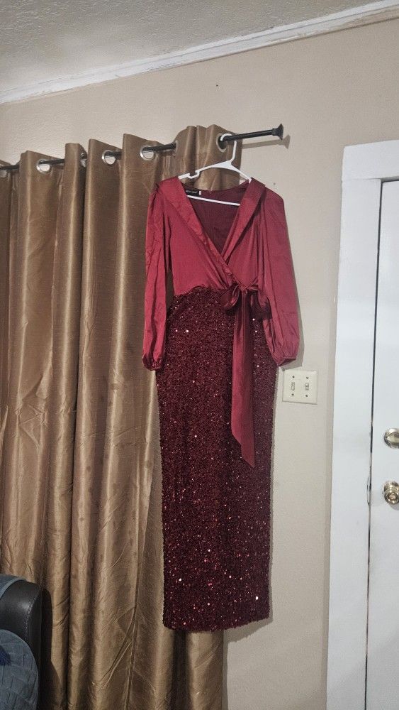 Beautiful Prom Or Diferent , Occasion Dress Burgandy Size 8