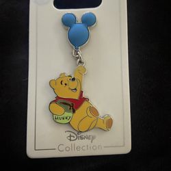 Disney Parks Pin Winnie the Pooh & Blue Balloon with Hunny Pot Trading Pin