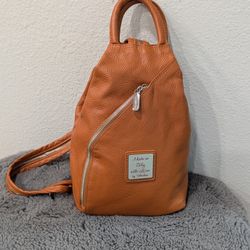 Valentina Italian-made Pebbled Leather Convertible Backpack Slingback Purse Rare Brown Medium Size