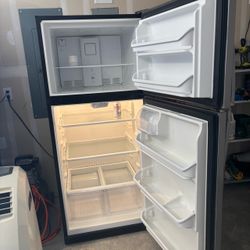 Stainless Steel Top Freezer Refrigerator