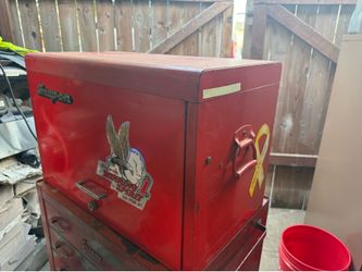 Vintage snap on tool box