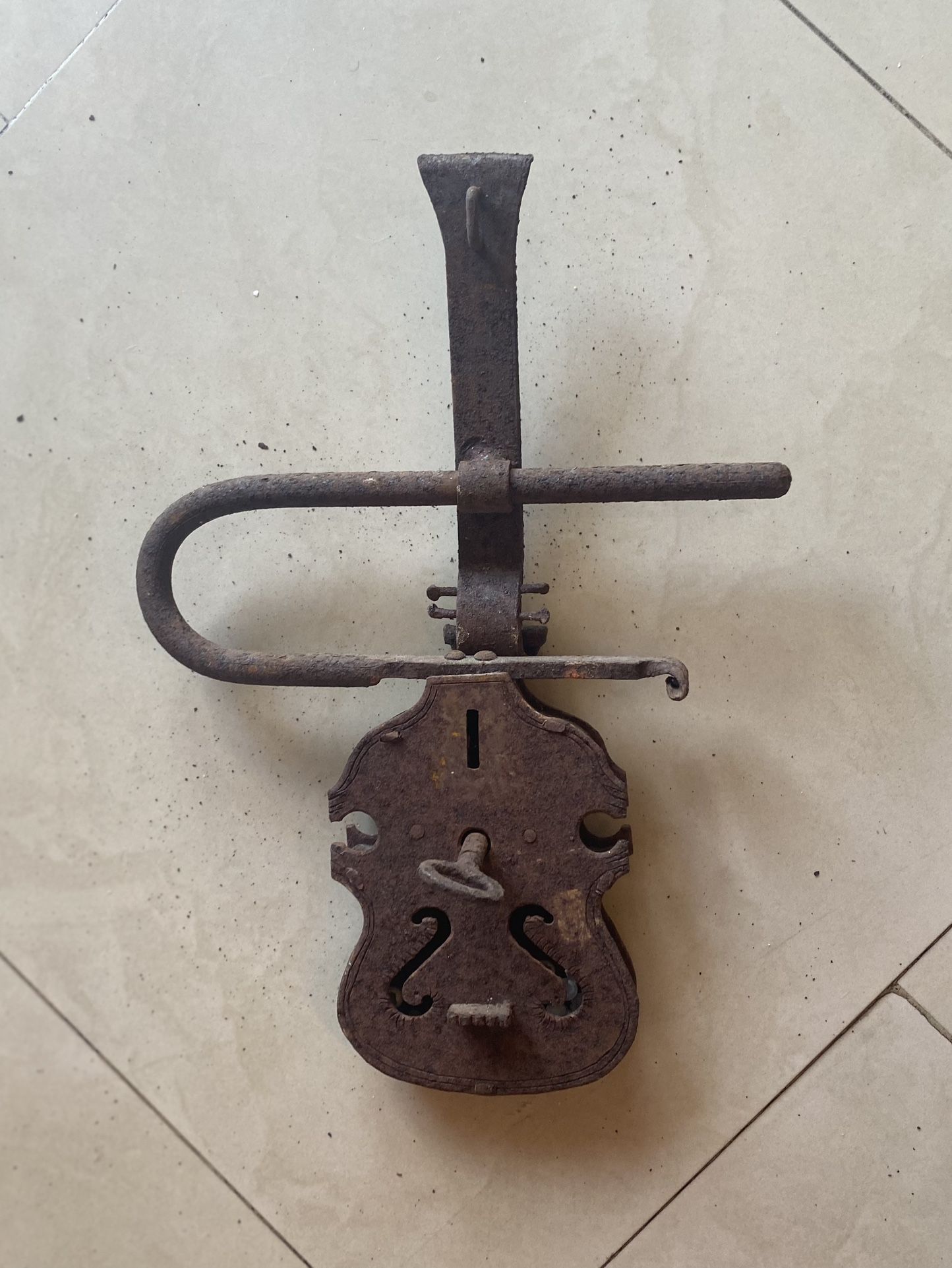 Antique Fiddle Cast Iron Violin Gate Lock