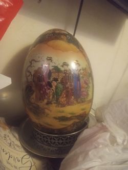 Beautiful Collectors Handcrafted Egg