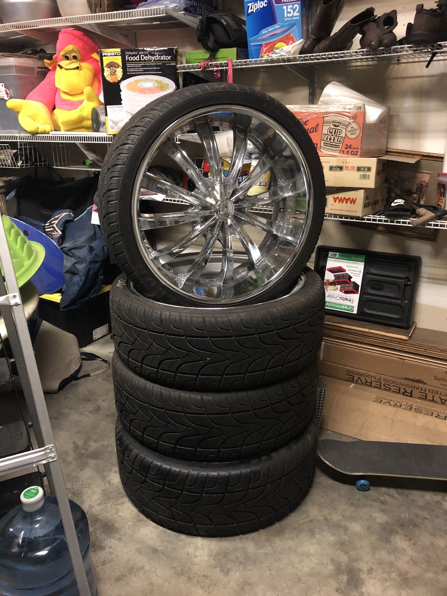 Borghini B19 chrome rims