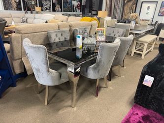 Beautiful dining set! Easy financing! 🔥💜✨