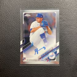 2021 Victor Gonzales Topps Chrome Autographed Rookie Card (Topps Certified)