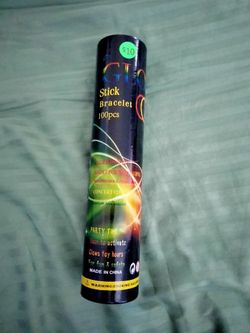 GLOW STICK BRACELET (Toys)