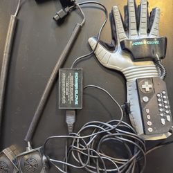 Nintendo Power Glove – Complete Set (Vintage NES Accessory)