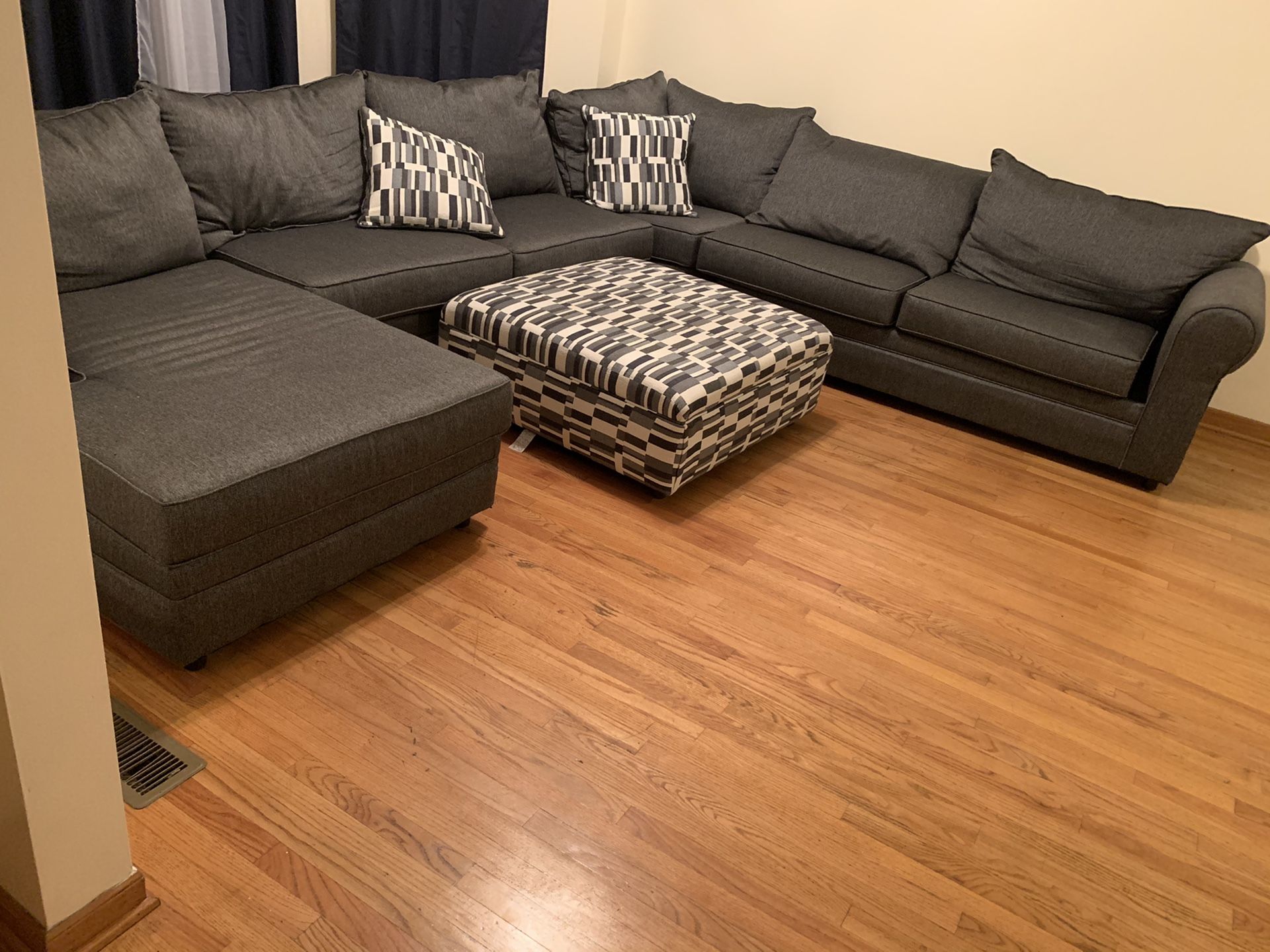 large sectional with ottoman only had 3 months