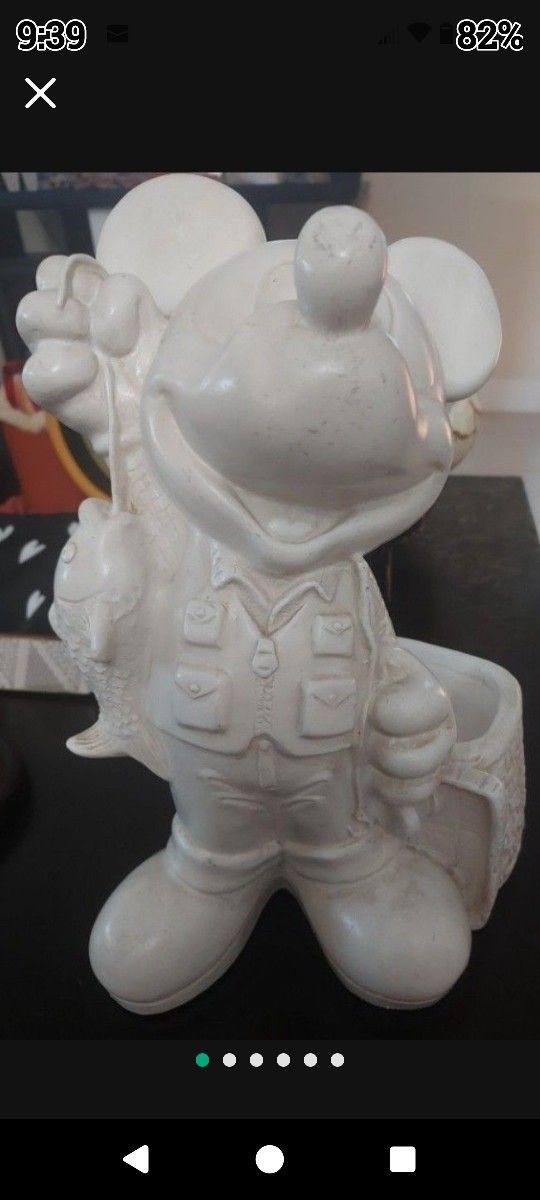 VINTAGE! 11"X 6" COLLECTOR MICKEY 1997 RARE! WHITE!