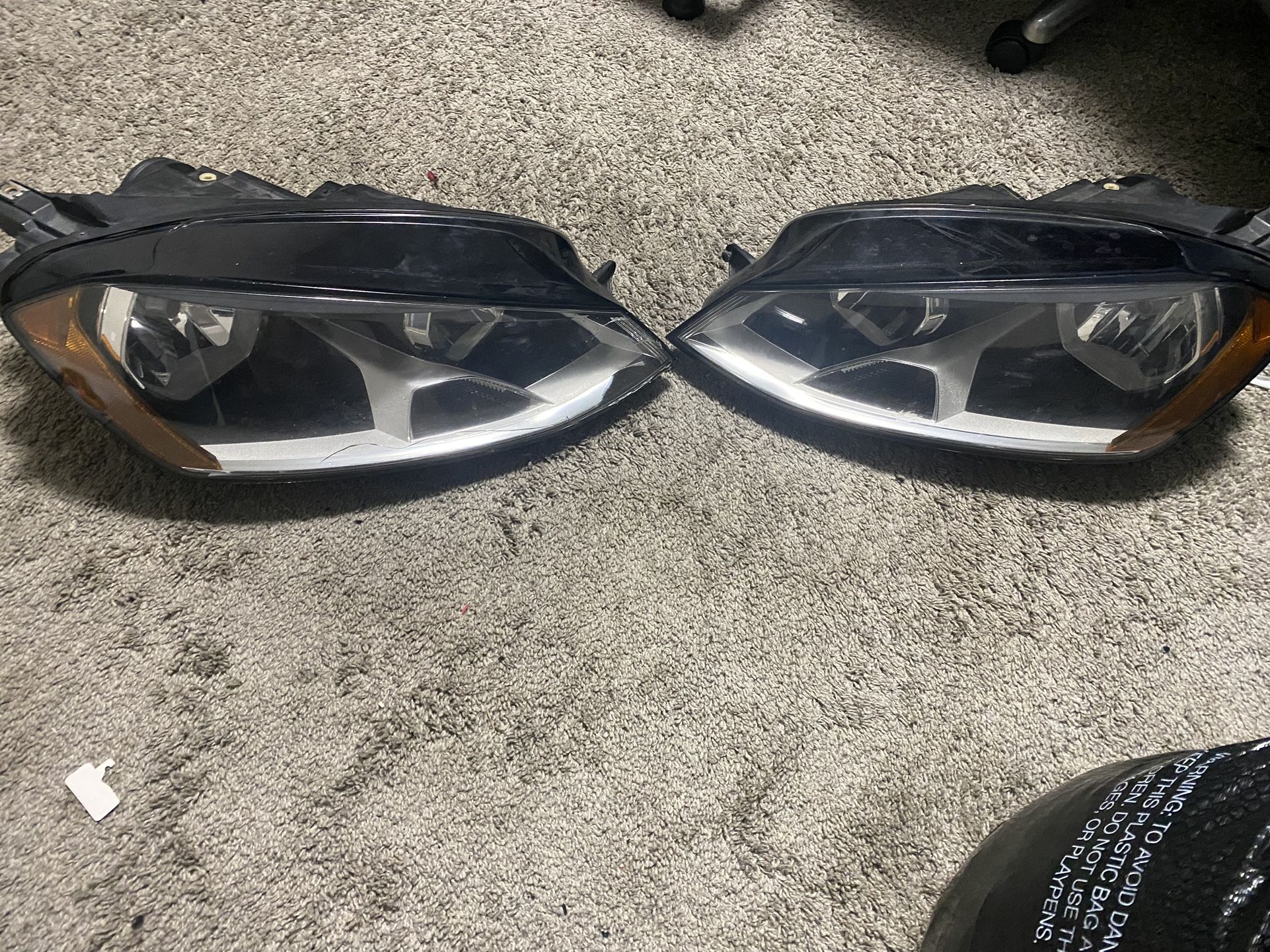 Used Headlights OEM for Golf Gti Mk7 S Fits 2015-2017 Parts come from MK7 2015 !!