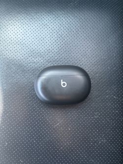 Beats Studio Buds
