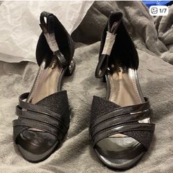Dunion Size 7.5 Glittery Black Shoes