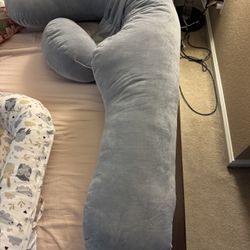 Momcozy Pregnancy Pillow