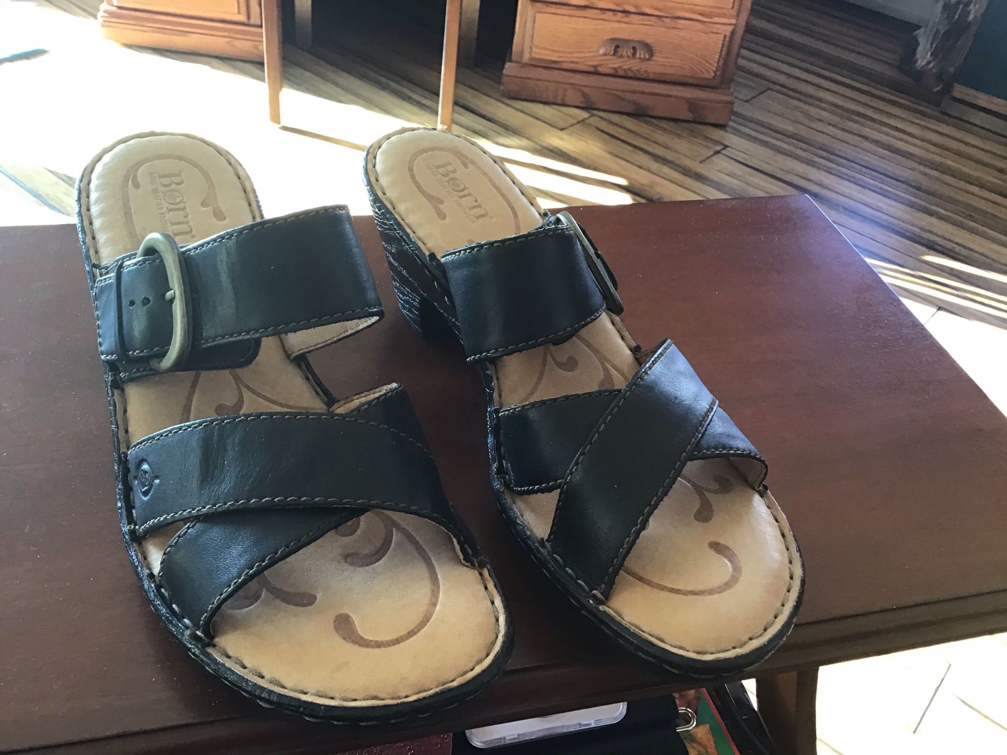 Sandals, Born Brand
