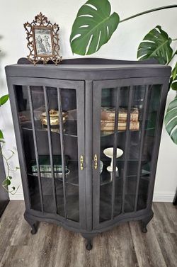 Vintage Display Cabinet, China cabinet, Curio cabinet