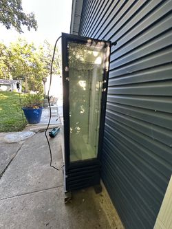 Free Comercial fridge