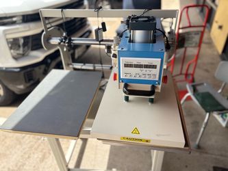 T-shirt press