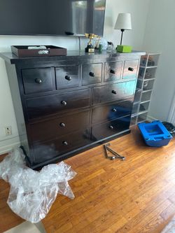 Large dresser for free remodeling