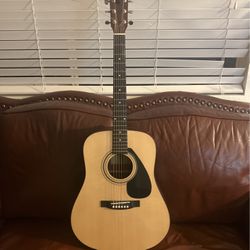 Yamaha Acoustic guitar 🎸 Model# FD01S