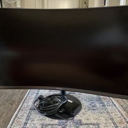 27” Curved Monitor - Samsung - Inbuilt Speakers