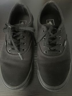 Black 7.5 Vans 