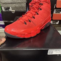 Chile red (size 11.5)