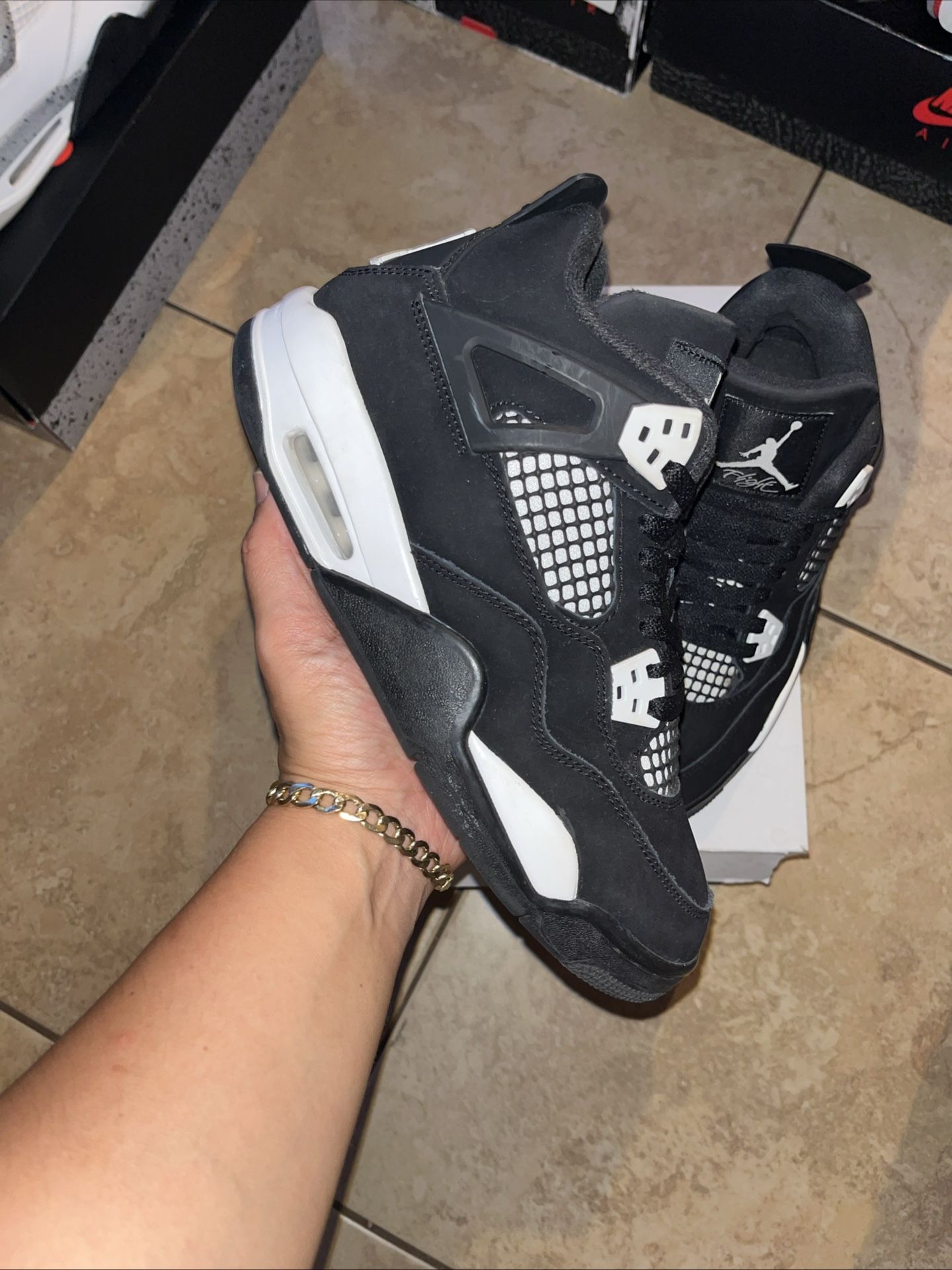 Air Jordan 4 Retro White Thunder GS Size 7Y