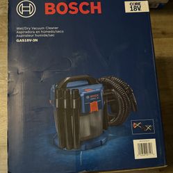 Bosch | Shop the Collection 2.6000-Gallon 7 HP Cordless Wet/Dry Shop Vacuum