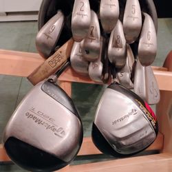 Complete Set Of Men's Golf Clubs 
