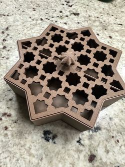 3D Printed Star-Shaped candy Box with Lid