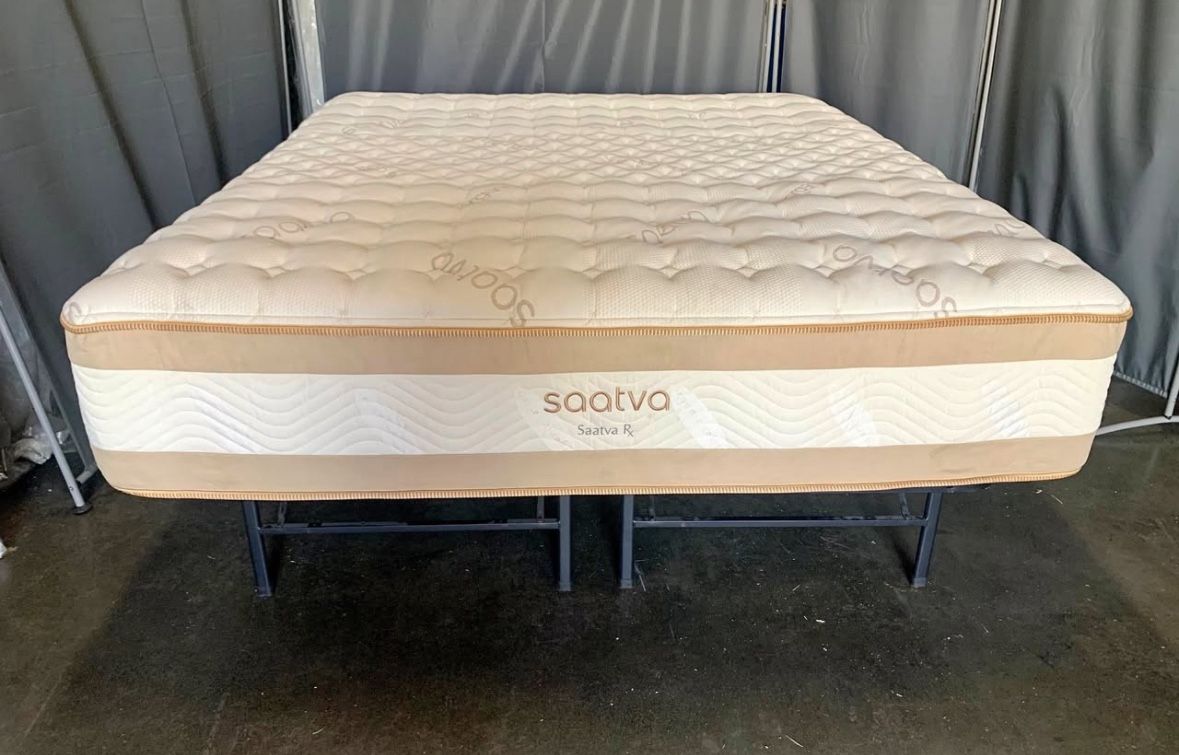 Saatva Rx King Mattress, like new, great condition! 75% off retail!