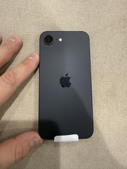 Selling New iPhone 16e 128GB Price Firm Any Carrier Unlocked International New From Apple Store