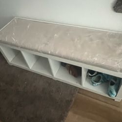 Shoe bench / cubby