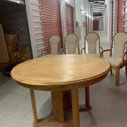 Sturdy Solid Oak Dining Table w/ Leaf Extension