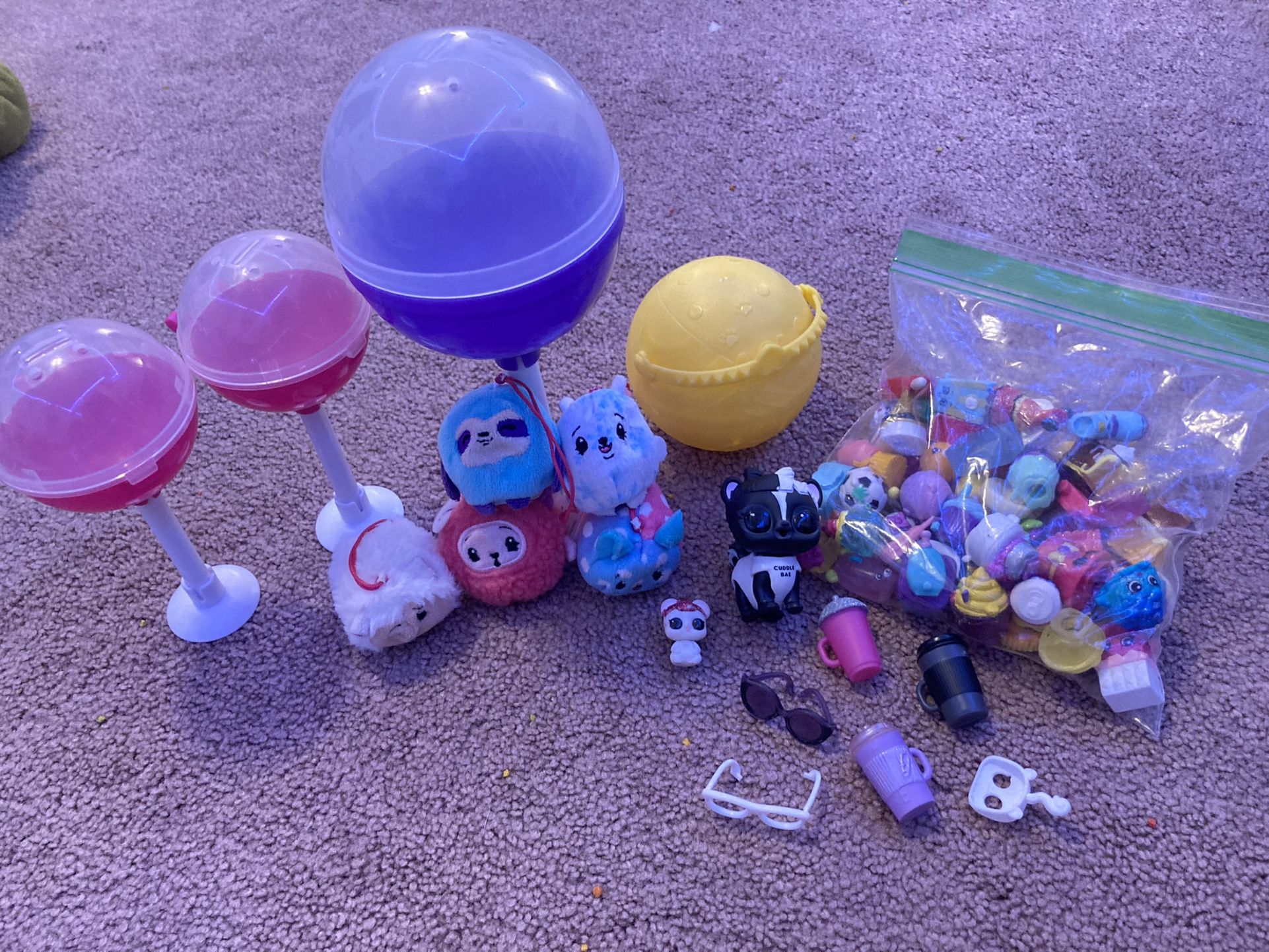 Shopkin, LOL Surprise Dolls, And Pikmi Pop Toy Lot