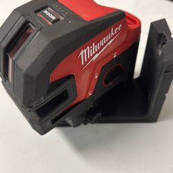 Milwaukee four-point laser