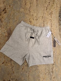 Essentials Light Oat Small Shorts