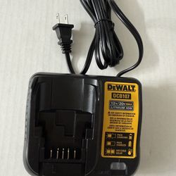 Dewalt 20-Volt Max Battery Charger - NEW
