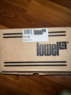 Lowel Tota Light