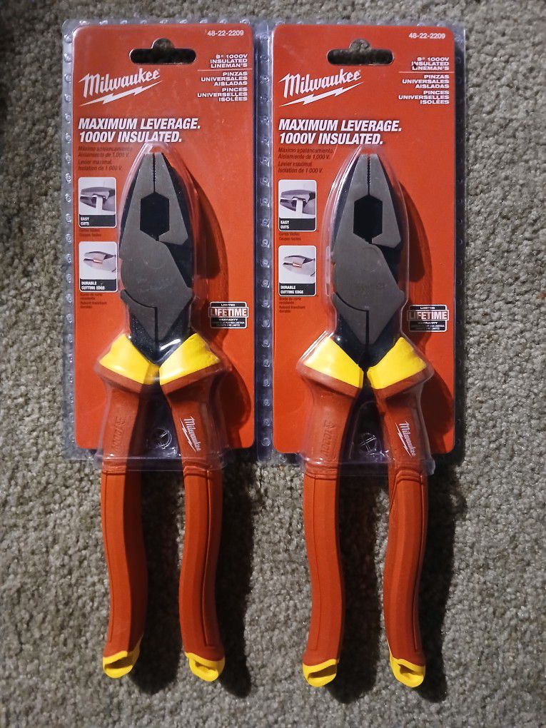 Milwaukee 9" 1000V Insulated Linesmans Pliers 