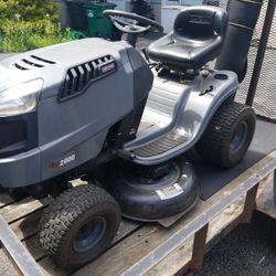 Craftsman LT2000 Riding Tractor