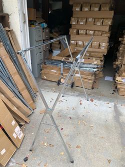 Clothes hanging rack!(open box)a little bent