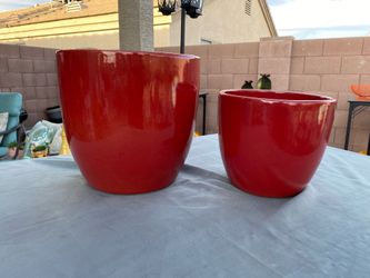 Set of 2 New Ceramic Pottery Planters Plant Pots Glossy Red Finish