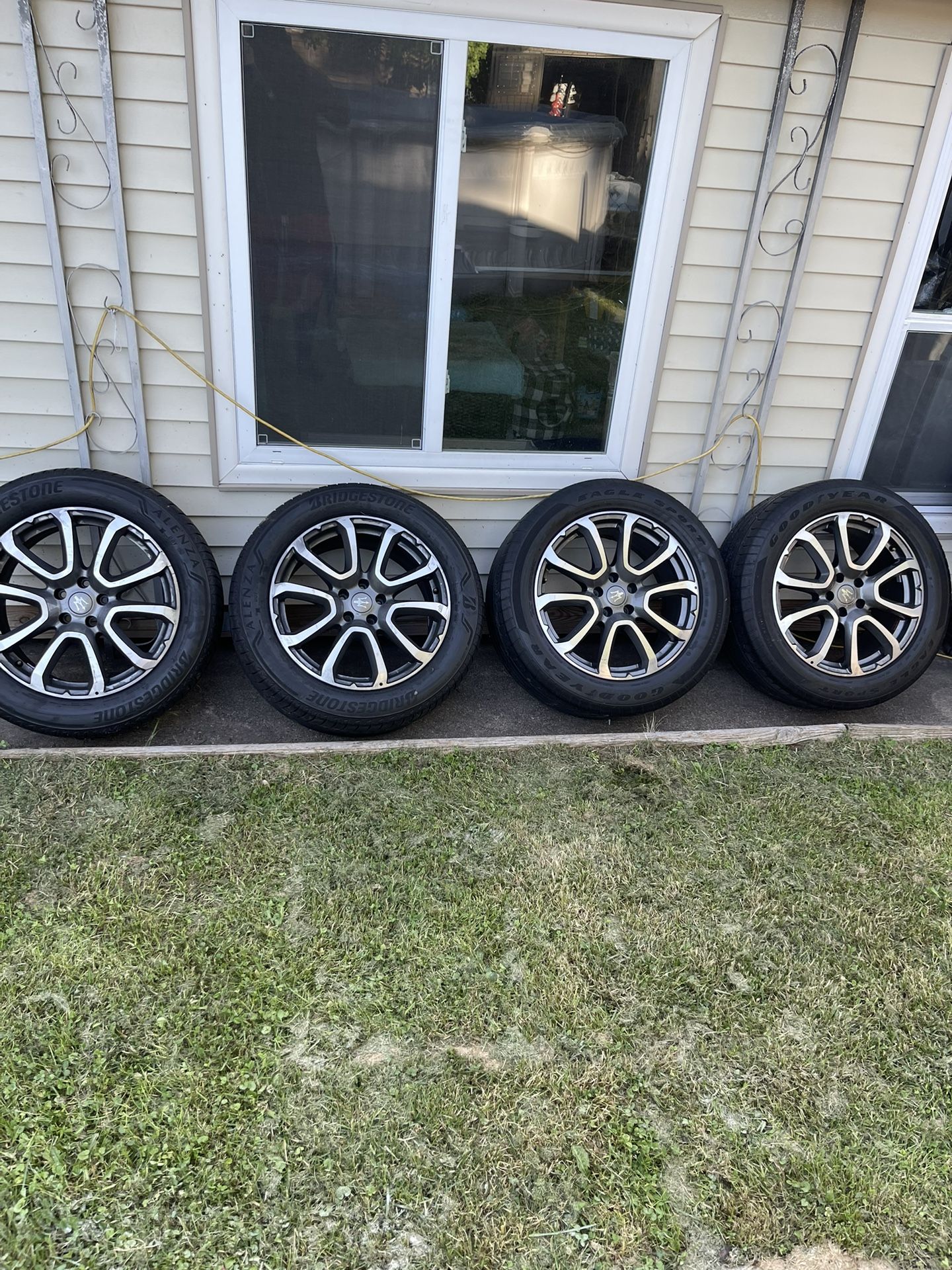 17 Inch Maserati Rims With Tires