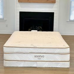 Saatva classic queen firm mattress bed - with foundation box spring