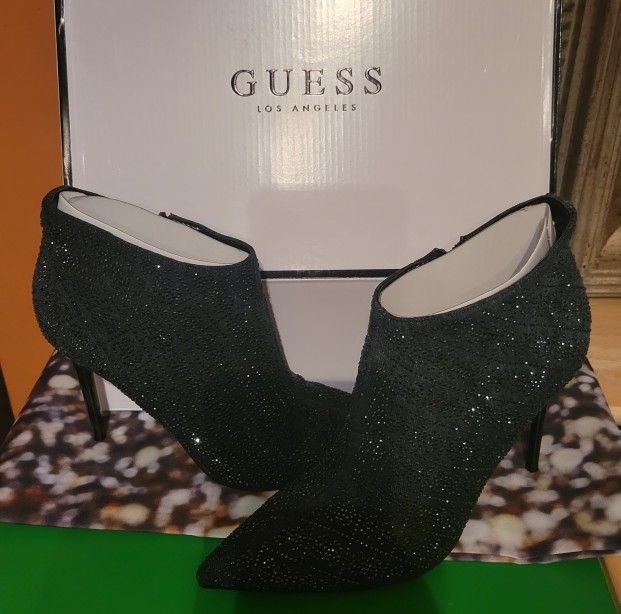 Sexy booties By Guess