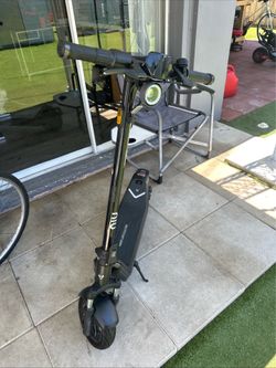 NIU KQI300p scooter