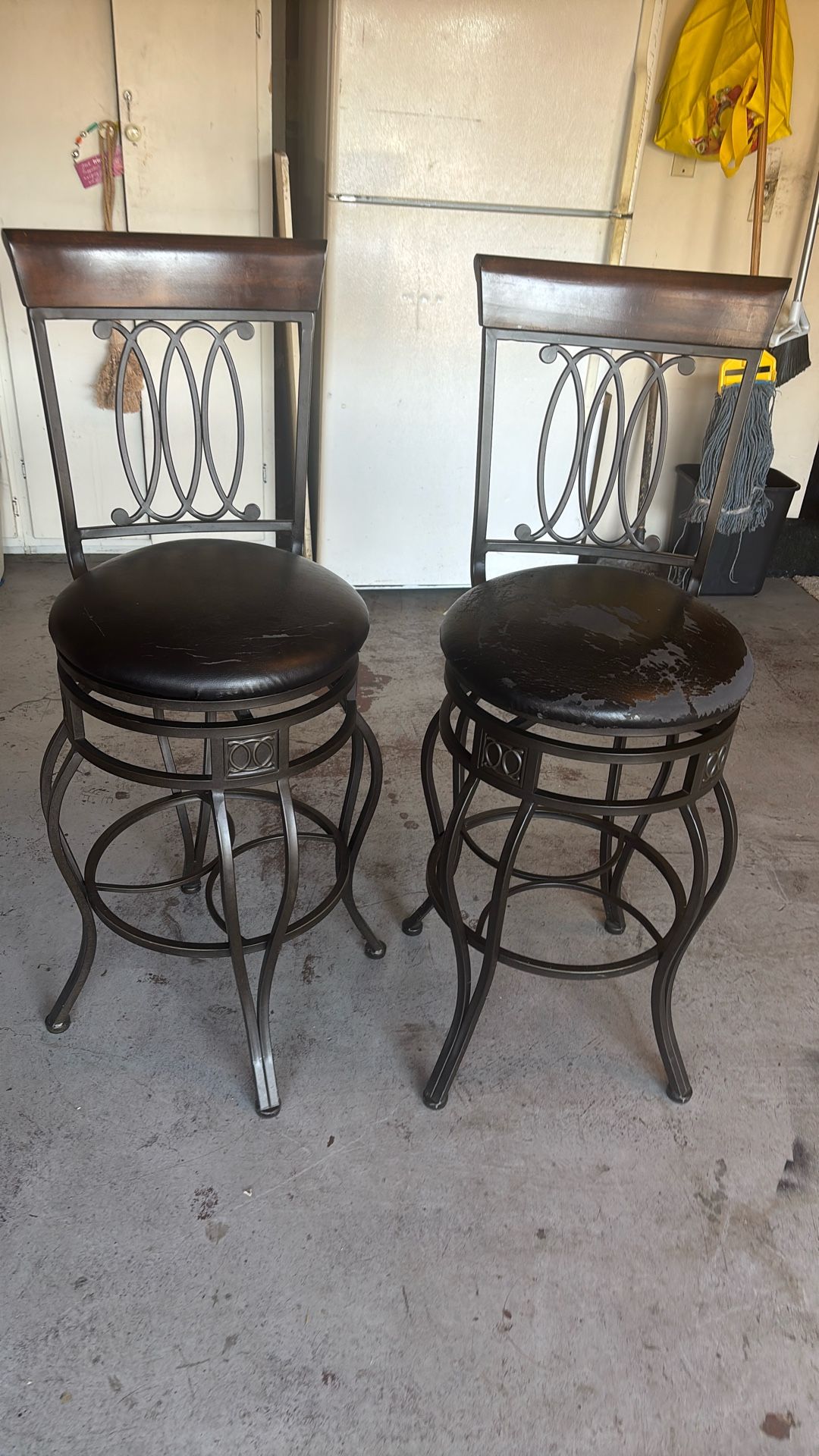 Swivel Bat Stools