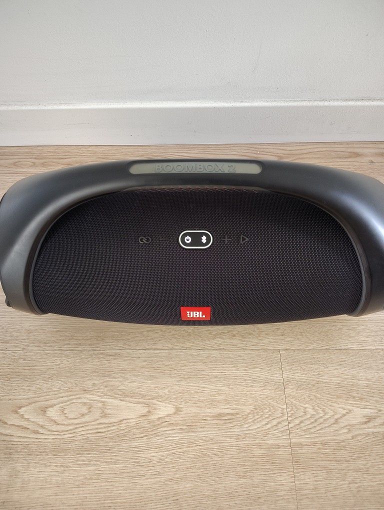 JBL Boombox 2